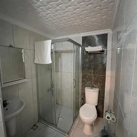 The Temple Butik فندق *